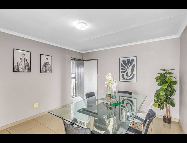 4 BEDROOM FREEHOLD FOR SALE IN COSMO CITY